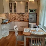 Apartment Romantiline Kesklinna Aia Taenava Pärnu