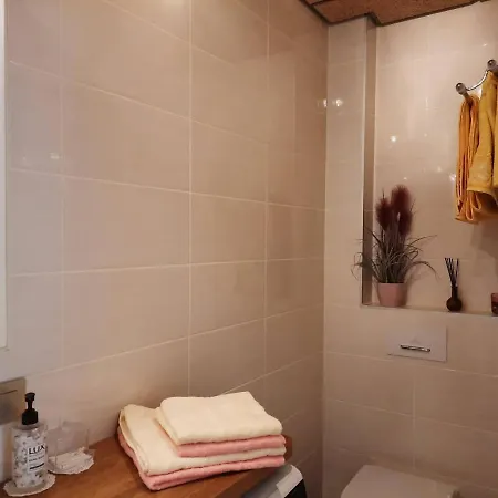 Apartment Romantiline Kesklinna Aia Taenava