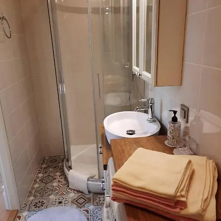 Apartment Romantiline Kesklinna Aia Taenava *