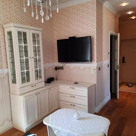 Apartment Romantiline Kesklinna Aia Taenava *