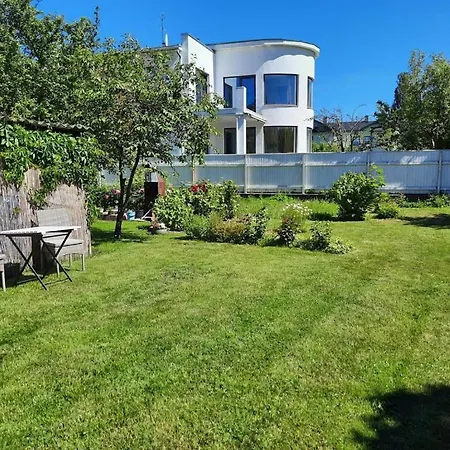 Romantiline Kesklinna Aia Taenava Apartment