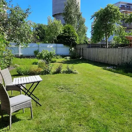 Romantiline Kesklinna Aia Taenava * Pärnu